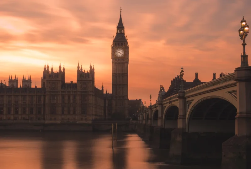 Британские госслужбы парализовал сбой в американском облаке AWS