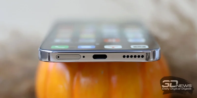  HUAWEI nova 14, нижняя грань: слот для двух SIM-карт, микрофон, порт USB Type-C, динамик 