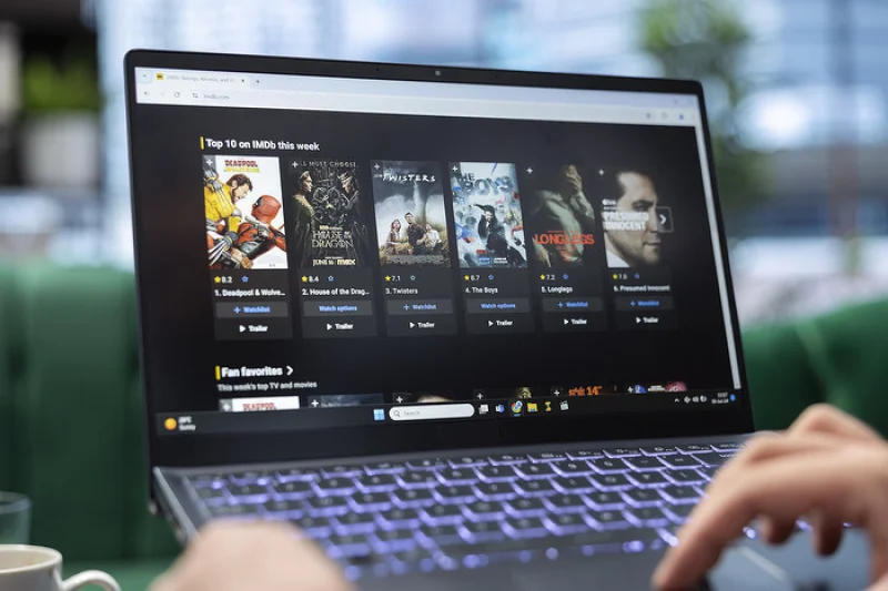 Медиагиганты просят Минцифры не вводить двойной налог на зарубежный контент