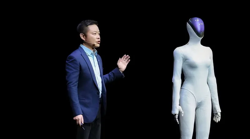 Впечатляющая премьера: человекоподобный робот от Xpeng в двух вариантах