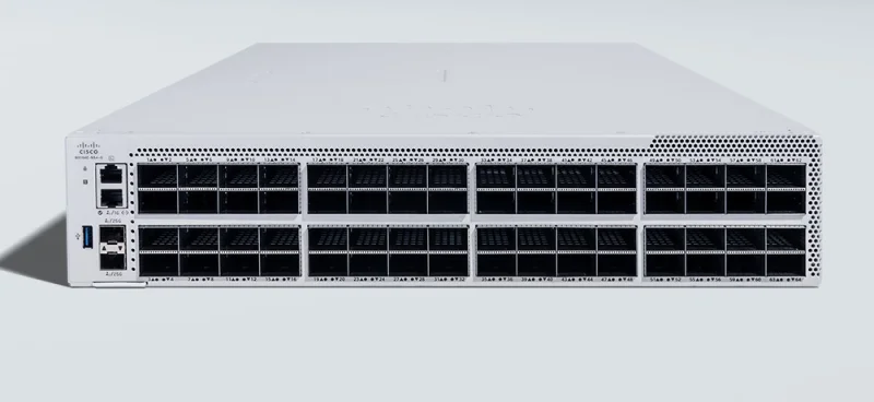Cisco и NVIDIA выпустили рекордный коммутатор для ИИ: 51,2 Тбит/с