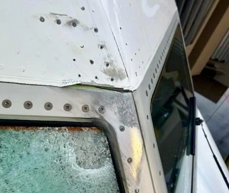 Лобовое стекло Boeing 737 MAX атаковал космический объект