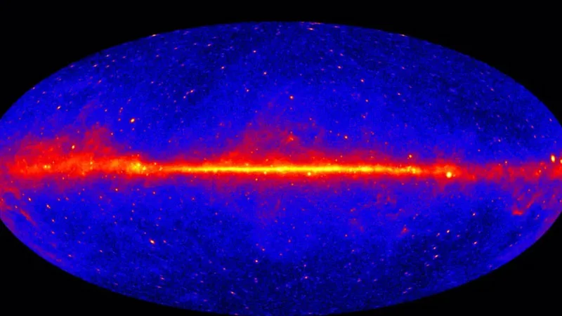  Гамма-свечение в центре Млечного Пути. Источник изображения:  NASA/DOE/Fermi LAT Collaboration 