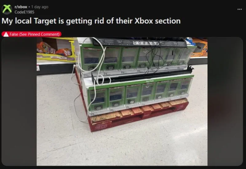  Слух о том, что местные американские магазины якобы убирают игровые приставки Xbox с полок магазинов. Источник изображения: Reddit 