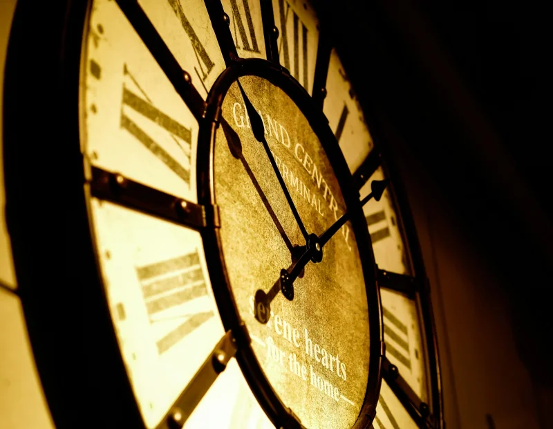 Буря в США вызвала сбой атомных часов и нарушила точное время в интернете