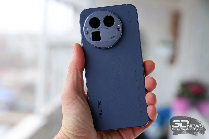  realme GT 8 Pro с круглым кожухом блока камер 