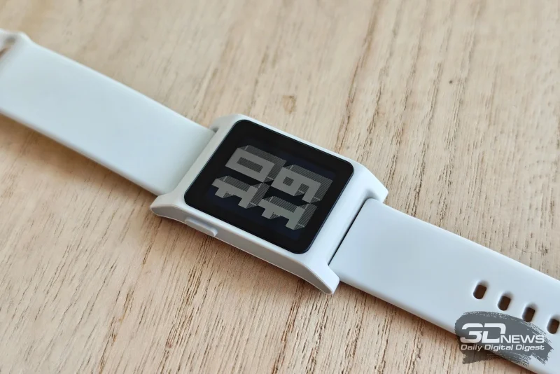  Левая сторона — кнопка возврата и включения 