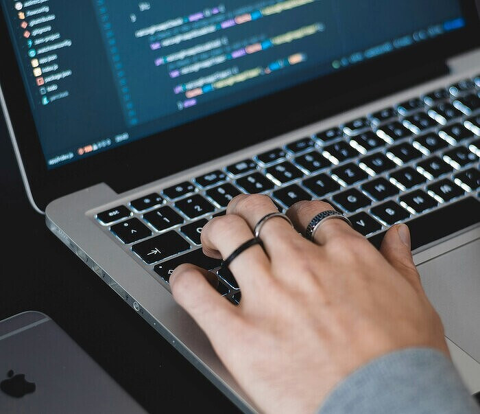 В России появится единая база данных мошенников для банков и операторов