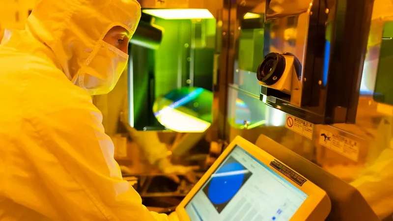 JEDEC готовит бюджетную революцию: SPHBM4 — доступная альтернатива HBM4