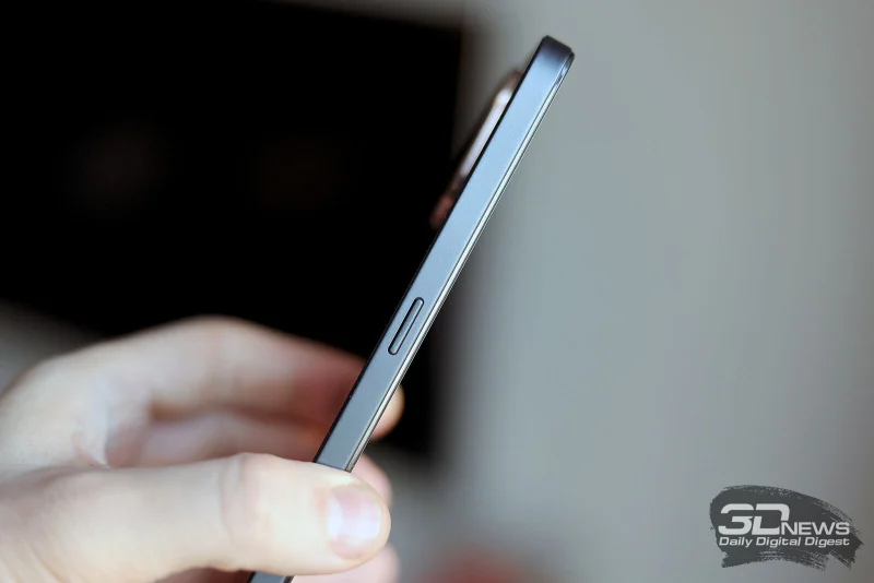  Клавиша для активации «Мобильного ассистента с AI» 