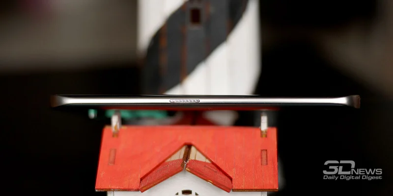  TECNO CAMON 50 Ultra, левая грань: клавиша One-Tap 