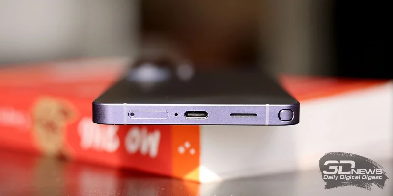  Samsung Galaxy S26 Ultra, нижняя грань: слот для карточек nano-SIM, микрофон, порт USB Type-C, основной динамик, паз для пера S Pen 