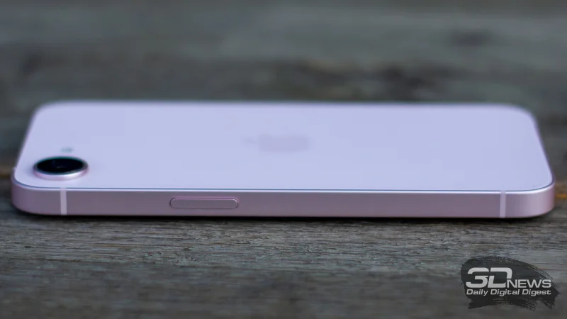  Apple iPhone 17e, правая грань: кнопка питания 