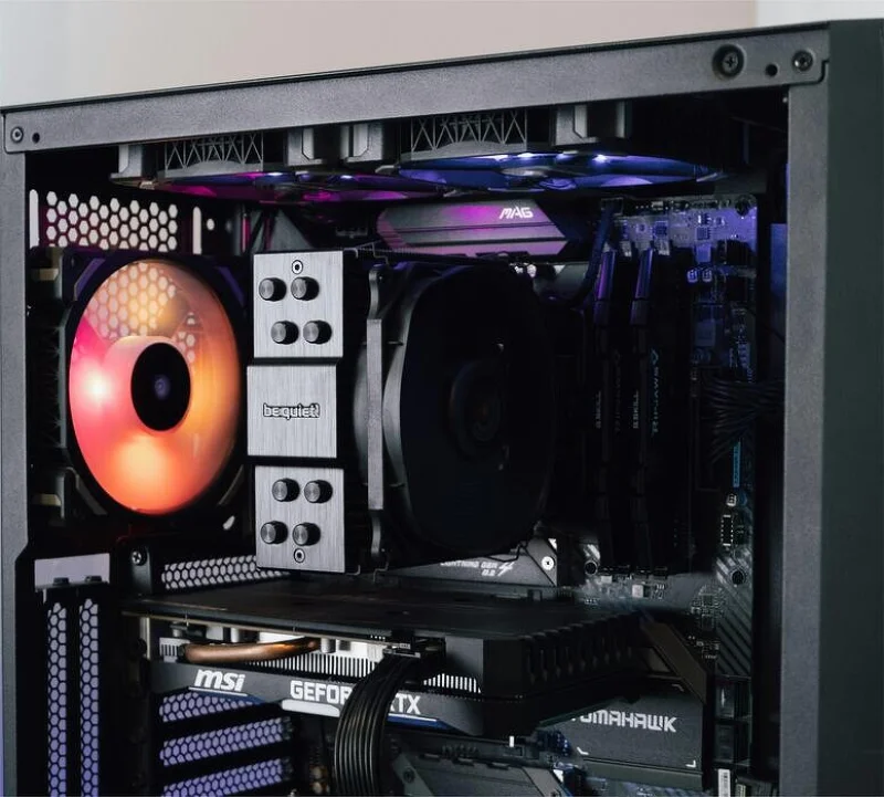 Домашний суперкомпьютер: как в России собирают мощные ИИ-системы у себя в квартирах