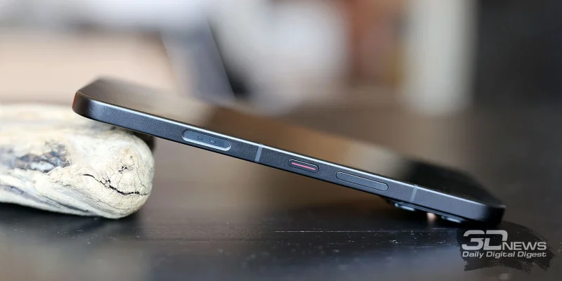  Infinix NOTE 60, верхняя грань: динамик, микрофон и ИК-порт 