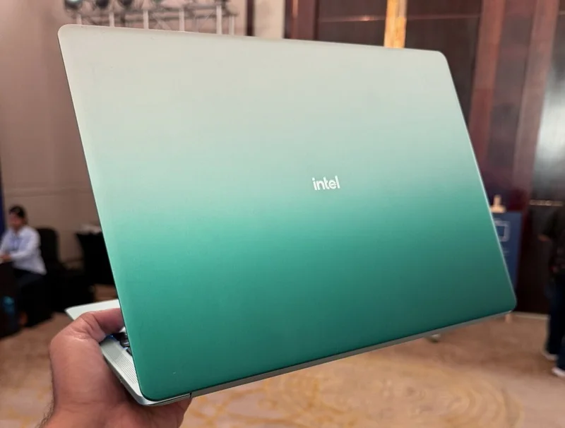 Intel показала ноутбук-эталон на Wildcat Lake: копия MacBook, но мощнее?