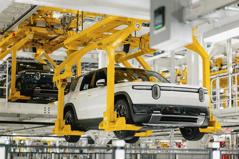 Долгожданный Rivian R2 пошёл в серию: первый электрический внедорожник уже сошёл с конвейера