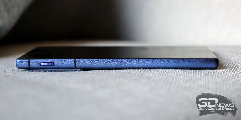  nubia Z80 Ultra, левая грань: механический переключатель звуковых профилей 