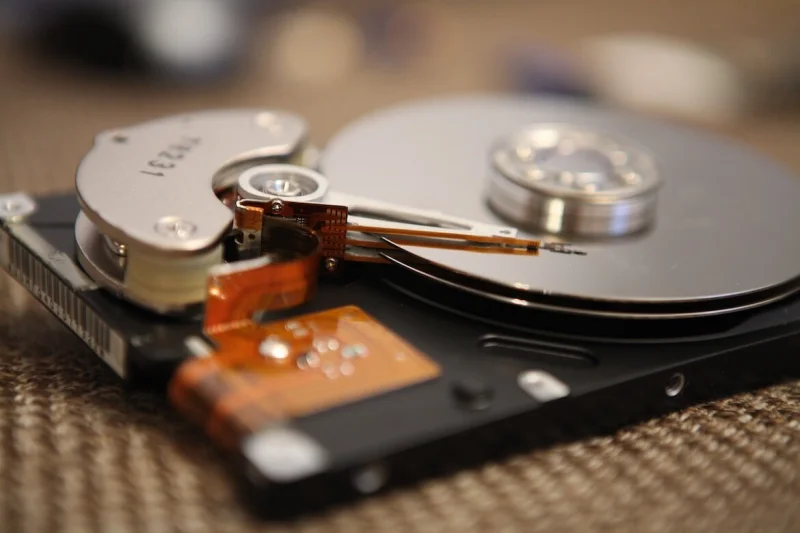 Одно слово главы Seagate обвалило акции всех производителей памяти: «Новые заводы не нужны»